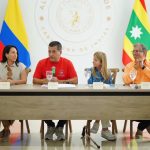 CON LA MINISTRA DE TRANSPORTE