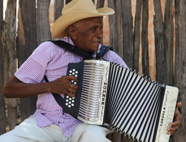 NAFER DURAN