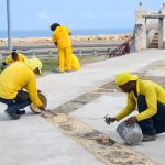 trabajando en la tenaza
