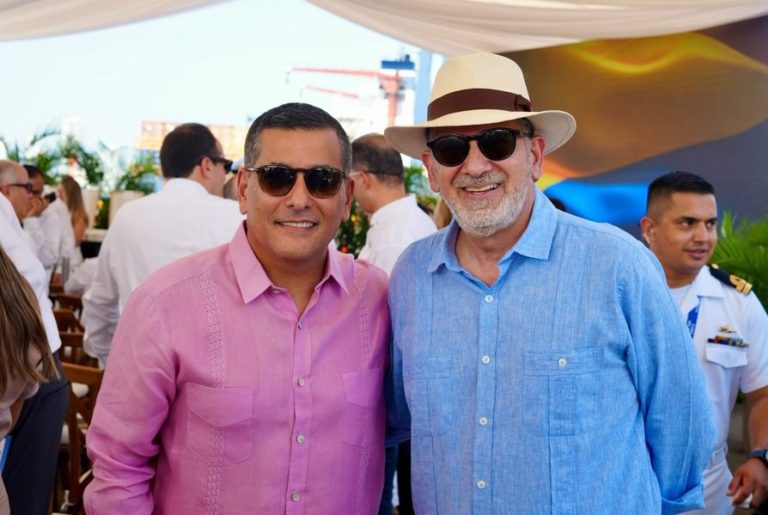 FOTO DE DUMEK Y JUAN CARLOS