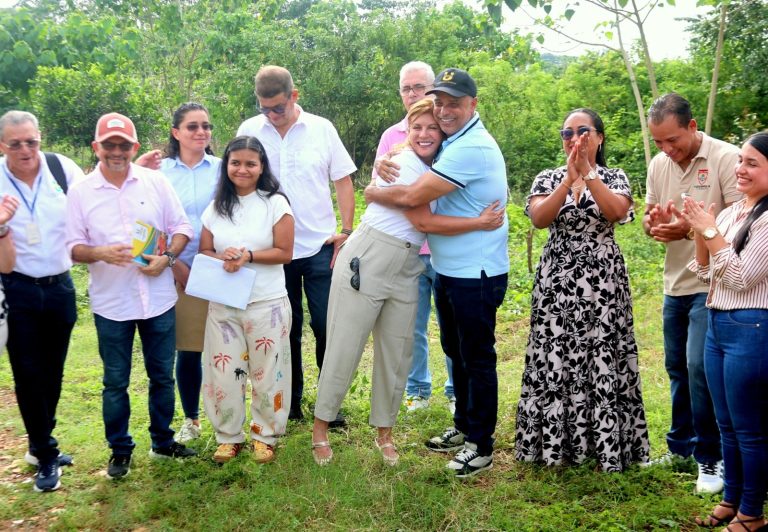 abrazo de claudia con arraut